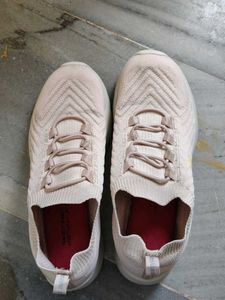 Skechers Women's Pink Sneakers