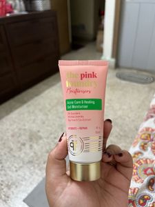 The pink foundry acne moisturiser
