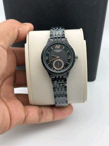 Elegant longiness watch  for women