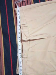 Stylish Beige Trousers winth t-shirts