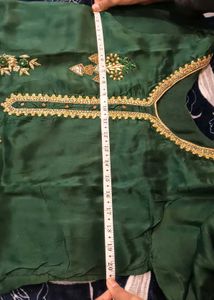 Elegant Emerald Green Embroidered Kurta Set