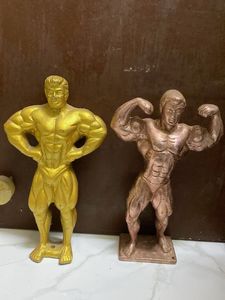 Vintage Bodybuilder Figurine Trophy (2)