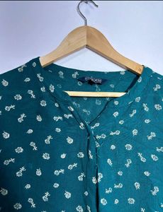 Women's Green Top