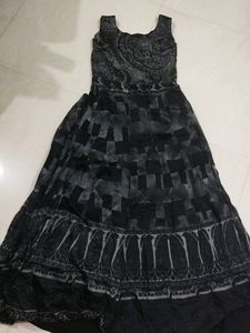 Black Sleeveless Long Gown