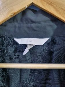 H&amp;M Unique Black Button-Down Shirt