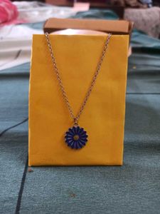 Beautiful set for elegant look