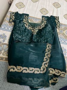 Elegant Dark Green Saree with Blouse