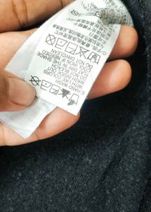 GUESS Men's Charcoal Shade Pullover