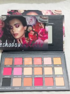 New 1 Eye Shadow Pallate with 18 Shades🥰