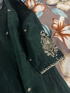Elegant Emerald Green Kurta Set