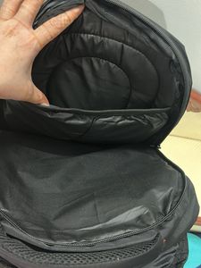 New- Backpack 🎒with 5 zip pockets