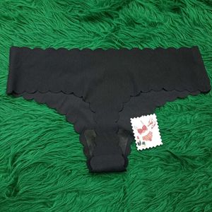 Comfortable🆕🎁 Scalloped Thong Panty