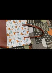 Giraffe Print Tote &amp; Pouch Set