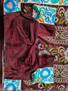 Embroidered Silk Sarees With Blouse Piece