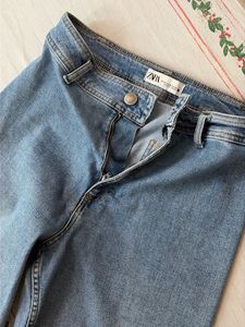 Blue Denim Jeans with Frayed Hem