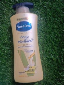 Vaseline Deep Moisture Lotion
