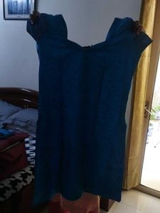 Selling Silk Salwar Kameez Chunni Set In ₹1000