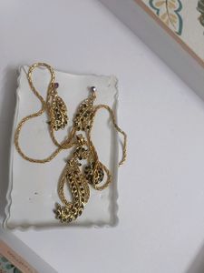 Beautiful Purple Jewellery Set Earrings Neck Chain