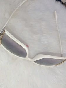 beautiful white 🤍 sunglasses