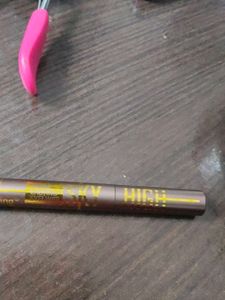 Sky High eye liner