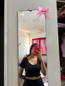 Chic Black Cropped Top