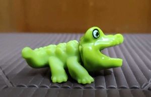 kinder VV194 crocodile toy