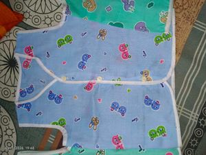 Set of 3 baby clothes