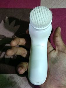 Facial Cleansing Brush