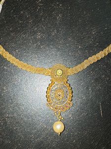 Elegant Gold Necklace &amp; Earrings Set