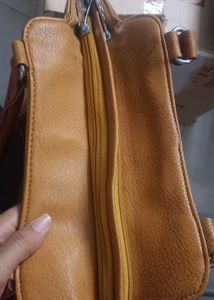 Stylish mustard Handbag