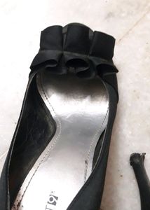 Pencil Heels     Size - 22 To 30 Cm