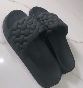 Zudio Chic Black Woven Slides