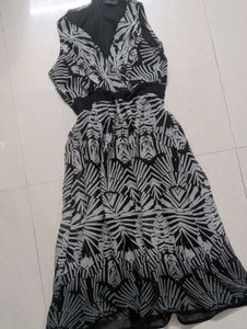 Y2K Stylish Black &amp; White Printed Dress