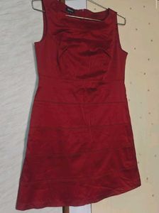 Elegant Red Sheath Dress ❣️