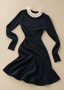 BLACK RIBBED FIT-AND-FLARE DRESS