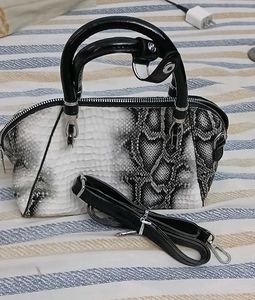 Stylish Snakeskin Handbag - New