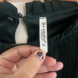 Elegant Dark Green Pleated Dress
