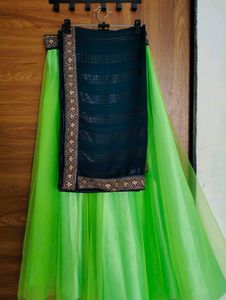 Green Lehnga 18m flyer navratr, blouse pcs