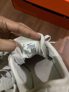 Nike Women's Lightweight Sneakers