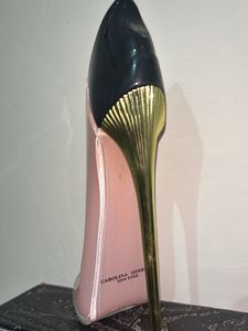 CAROLINA HERRERA Very good girl parfum