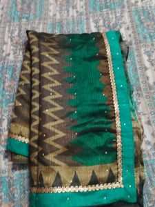 Stunning Green Saree with Geometric Pattern
