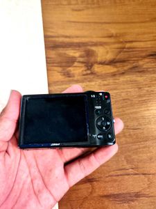 Nikon  s6800