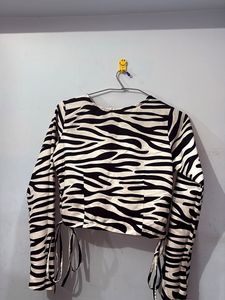 Stylish Zebra Print Crop Top