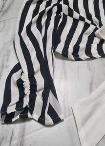 Chic Striped Tie-Front Crop Top