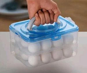 Egg container