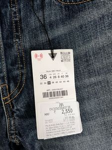 Zara “new with tag” Straight Leg Jeans