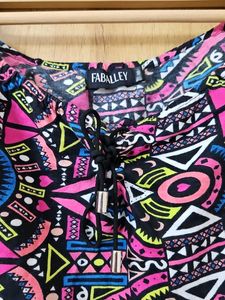 Vibrant Geometric Print Crop Top
