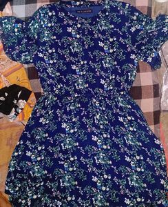 Navy Blue Ditsy Floral Flutter-Sleeve Dress
