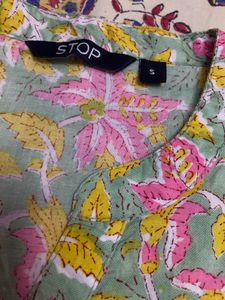 Beautiful mandarin collar straight kurta