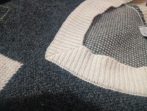 Argyle Pattern V-Neck Sweater